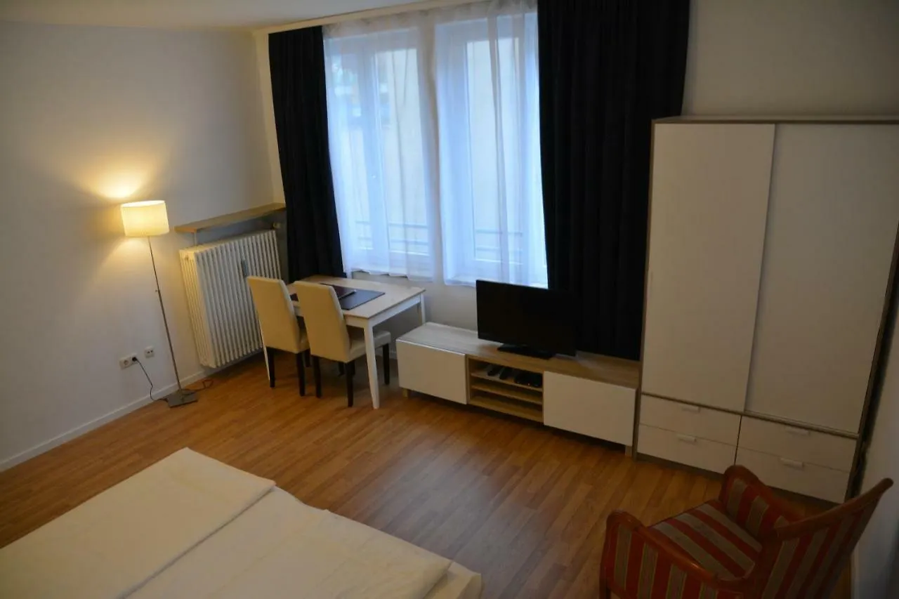 Hotel Lex Im Gartenhof 3*, Munich Germany
